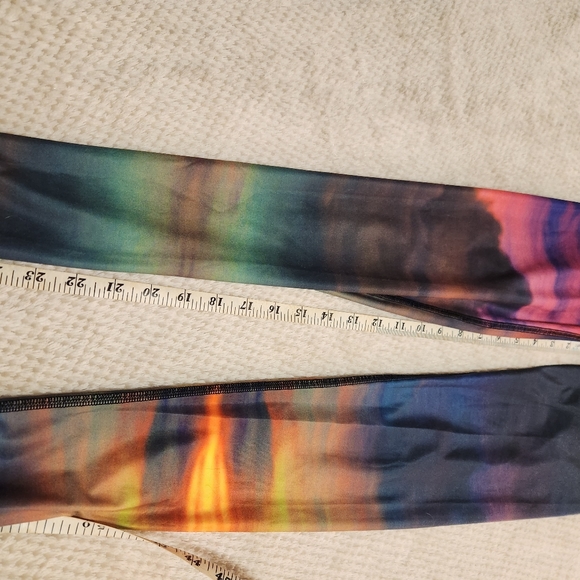 Teeki Yoga Leggings - Beautiful Sunset Print - comfortable like second skin - Picture 4 of 9